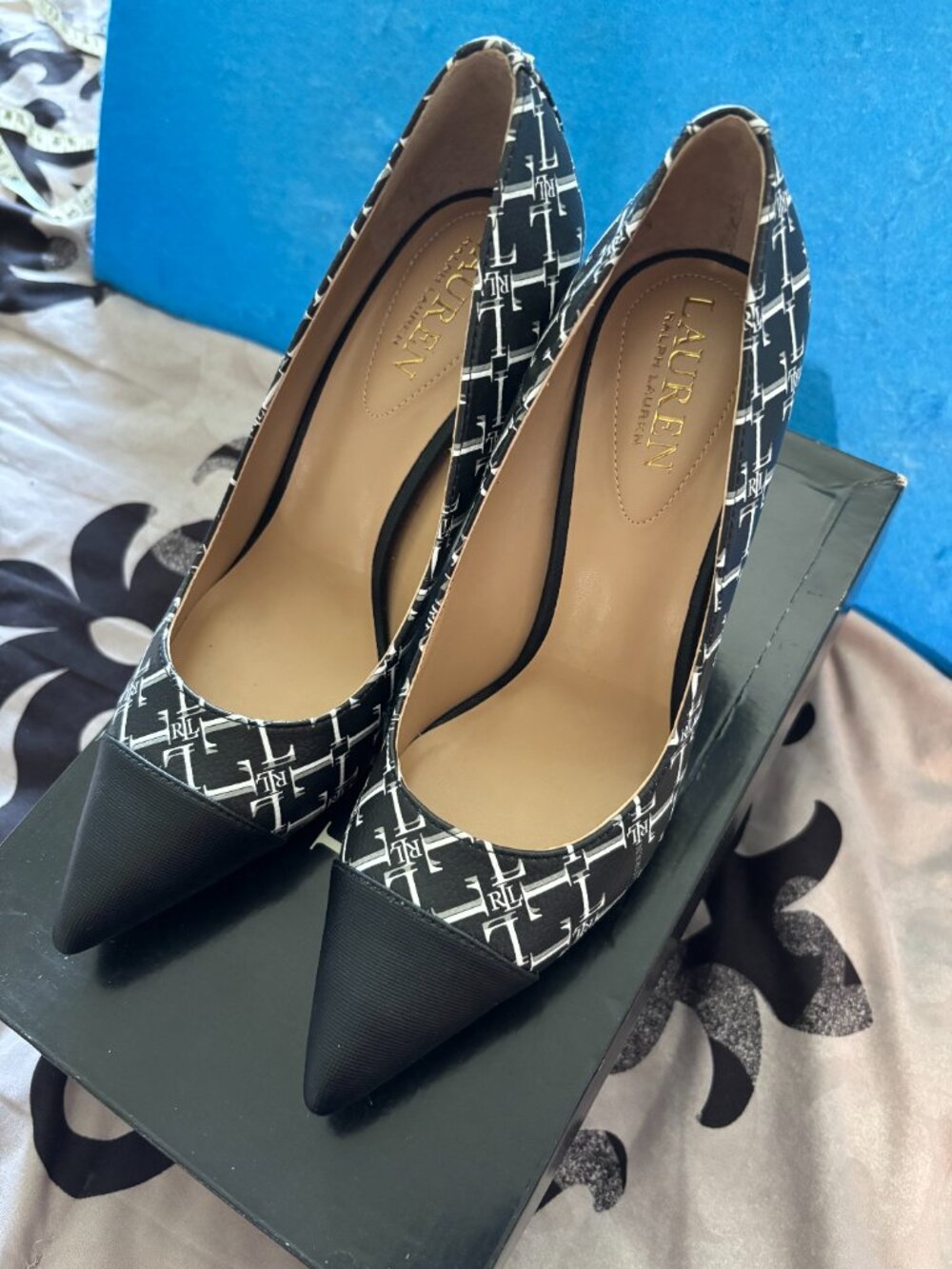 Lauren Ralph Lauren Lindella Black Logo heels, Women's 7